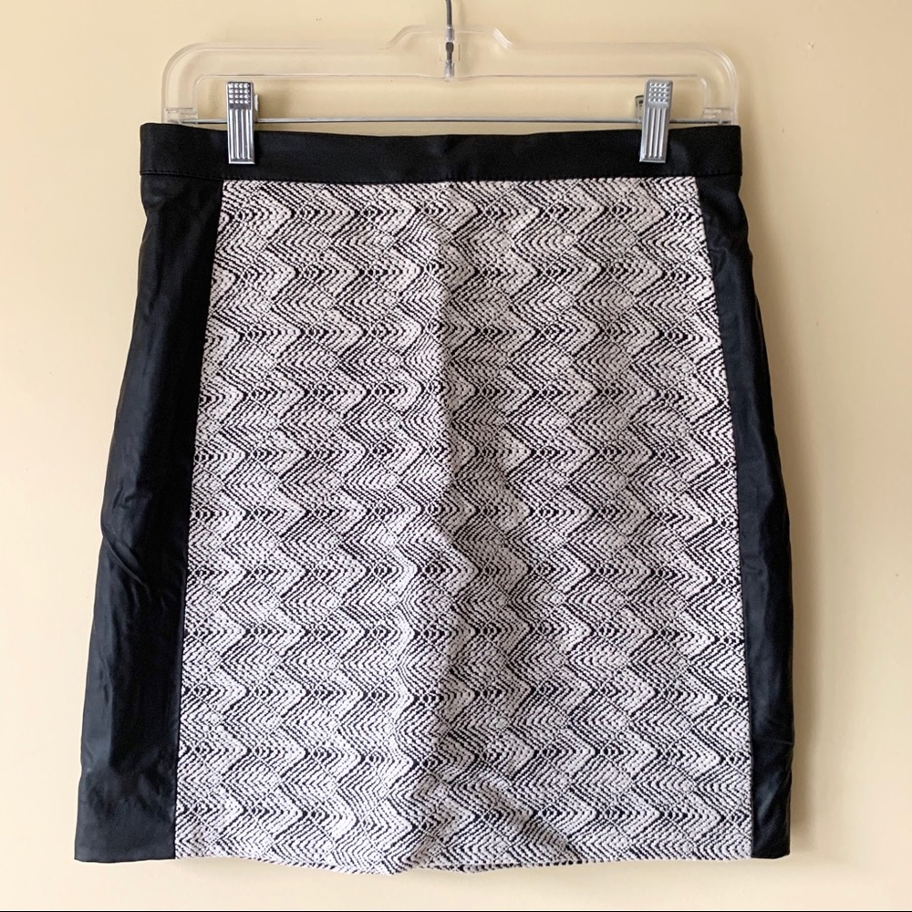 H&M Black and White Mini Skirt